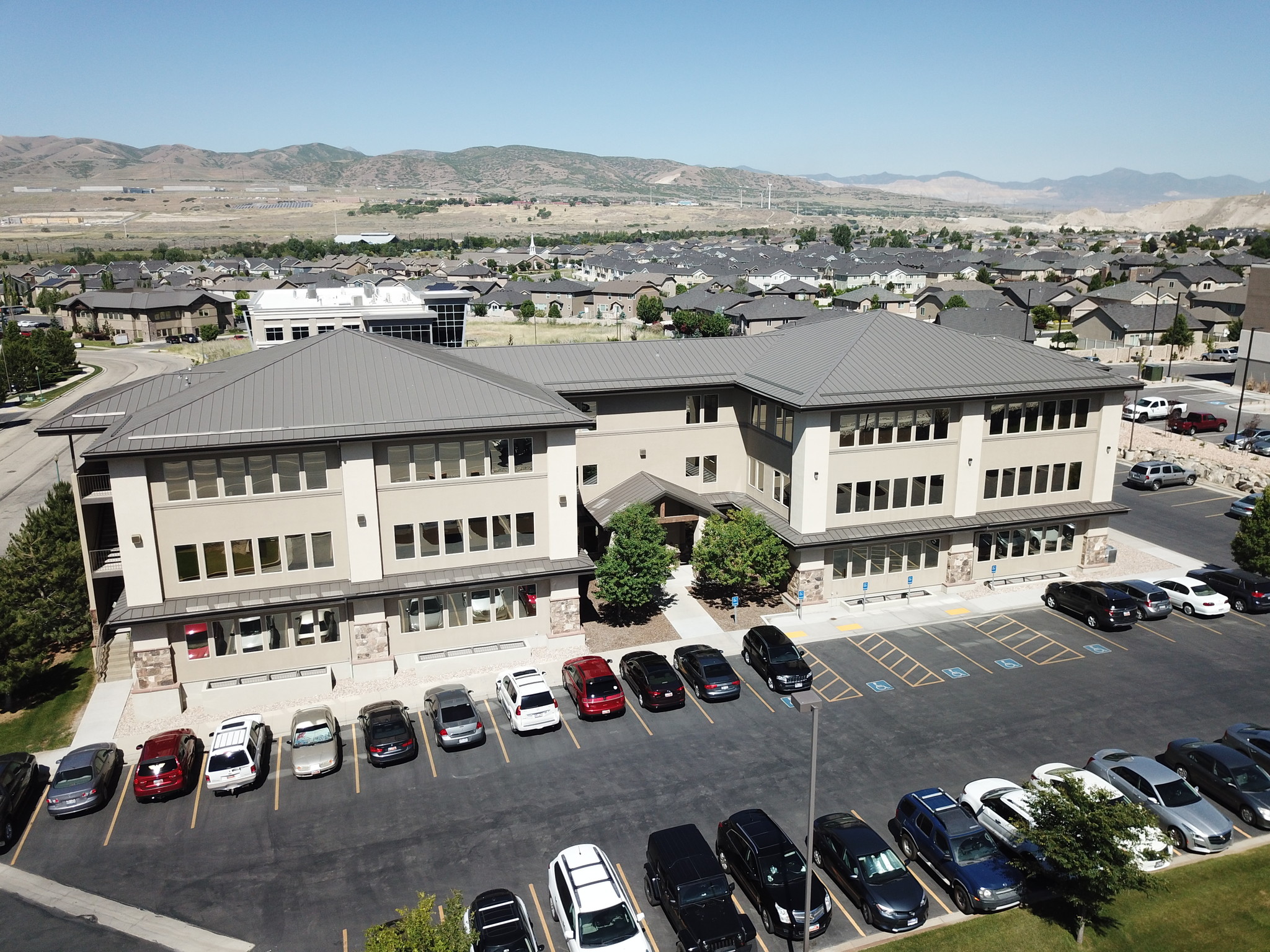 2940 W Maple Loop, Lehi, UT for lease Primary Photo- Image 1 of 3