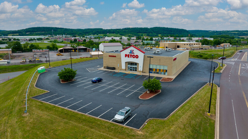 80 Plaza Dr, Bloomsburg, PA for sale - Building Photo - Image 1 of 1