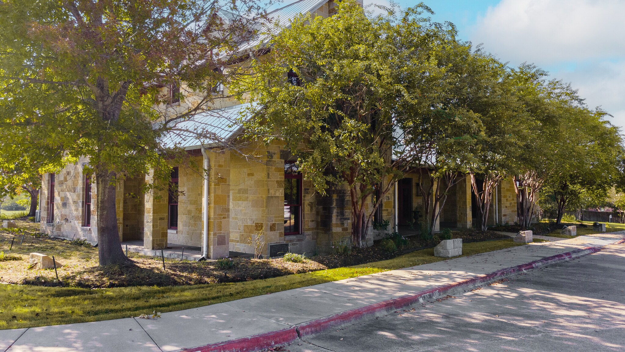2900 Trophy Dr, Bryan, TX for lease Primary Photo- Image 1 of 8