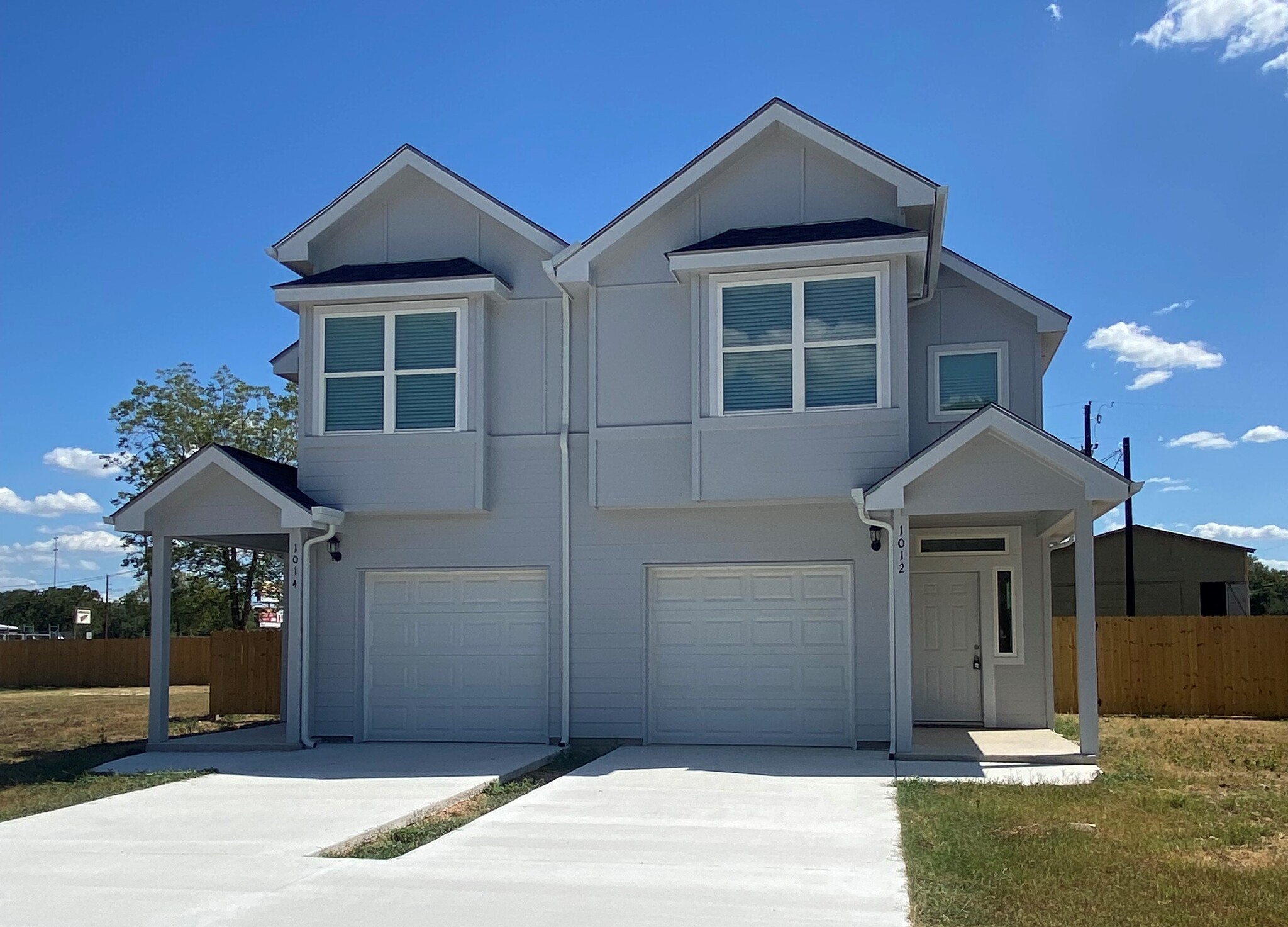 1012/1014 E. Fannin Street, Luling, TX for sale Primary Photo- Image 1 of 1