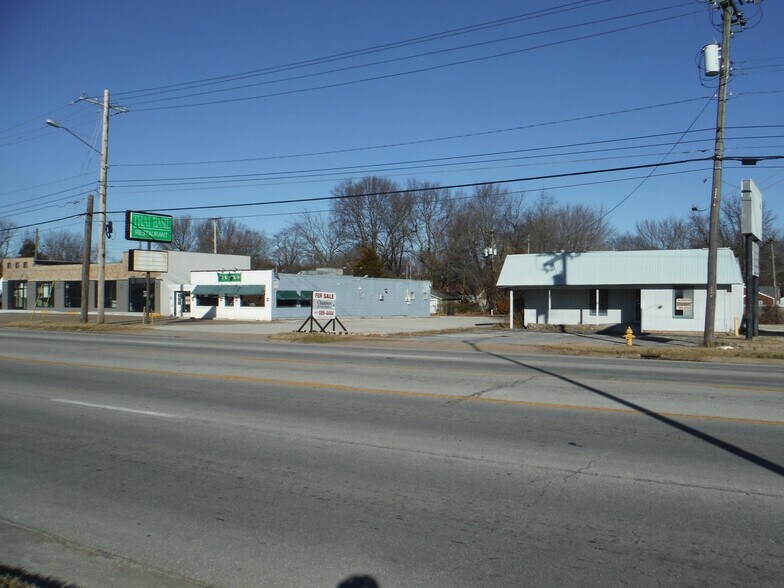 1421 E Sunshine St, SPRINGFIELD, MO for sale - Primary Photo - Image 1 of 8