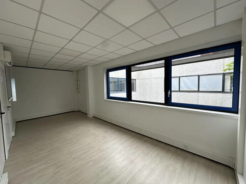 Office in Labège for lease - Interior Photo - Image 2 of 13