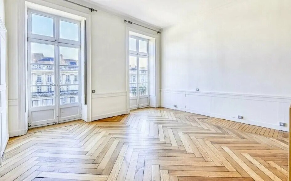 Office in Paris for lease - Interior Photo - Image 2 of 7