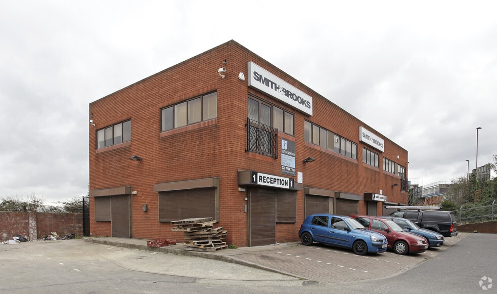 Park Royal Rd, London for sale - Primary Photo - Image 1 of 1