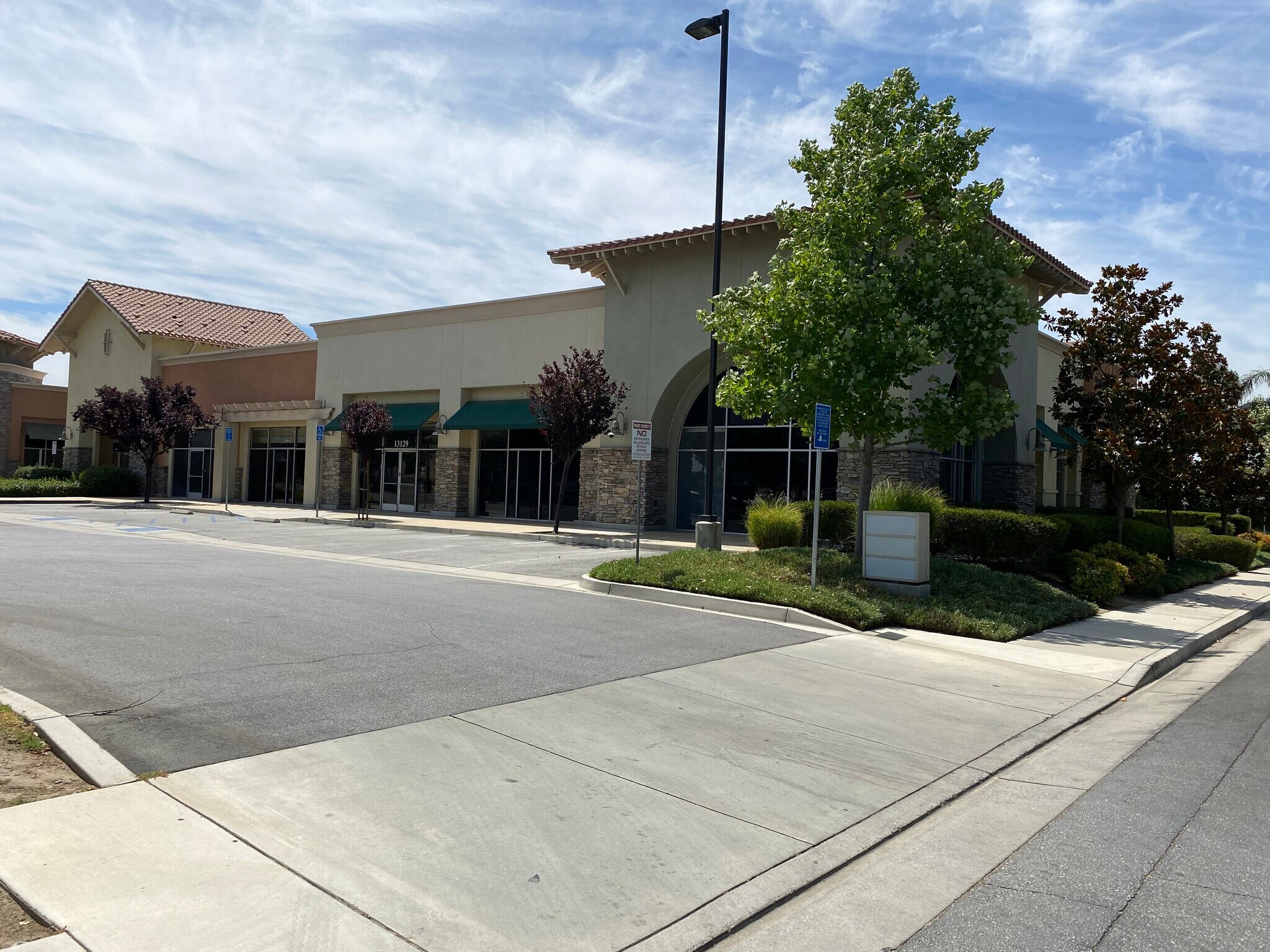 1312513133 Rosedale Hwy, Bakersfield, CA 93314 Rosedale Gateway