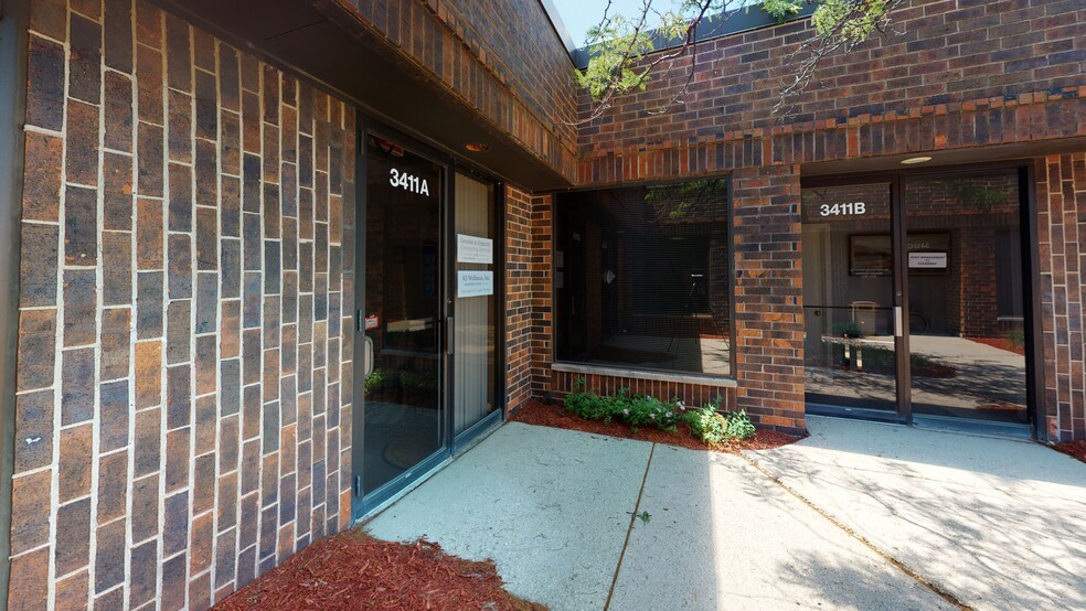 3401-3419 N Kennicott Ave, Arlington Heights, IL for lease - Building Photo - Image 3 of 14