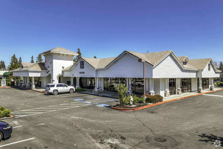 8445 Sierra College Blvd, Roseville, CA for lease - Building Photo - Image 1 of 5