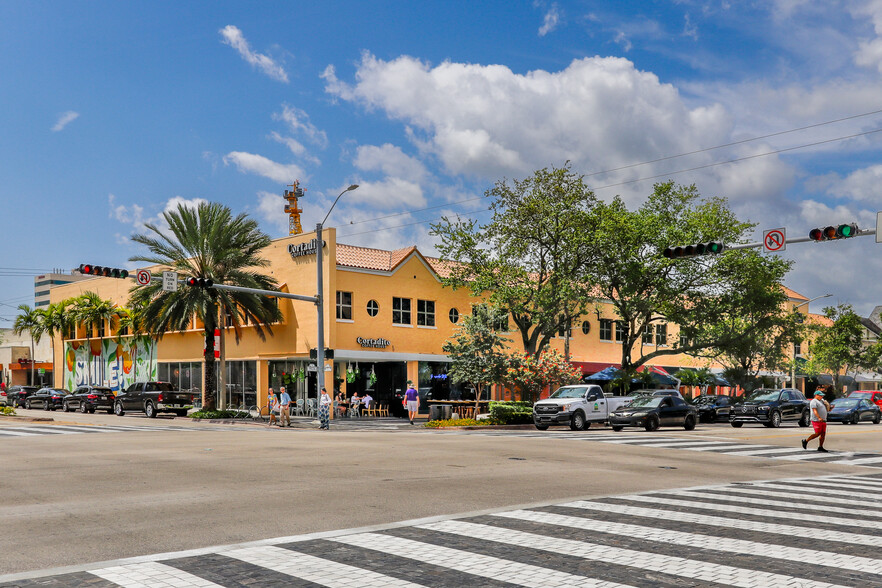 200-230 Miracle Mile, Coral Gables, FL for lease - Building Photo - Image 3 of 5