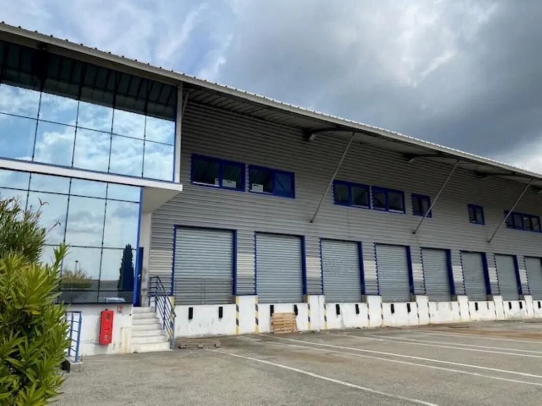 Flex in Aix-en-Provence for lease Building Photo- Image 1 of 6