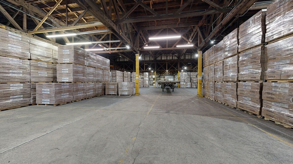 18 Allison Dr, Shelby, OH for lease - Matterport 3D Scan - Image 3 of 56