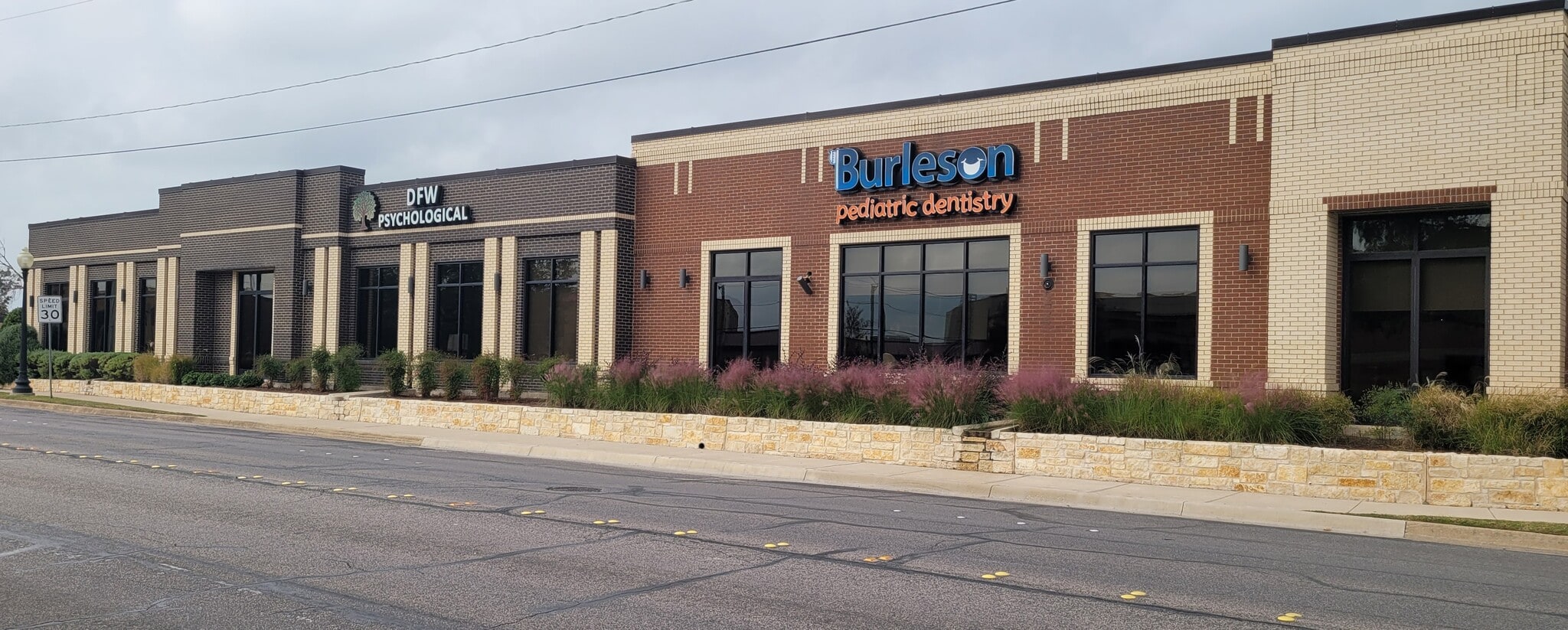 101 NW Renfro St, Burleson, TX 76028 Office/Medical for Lease