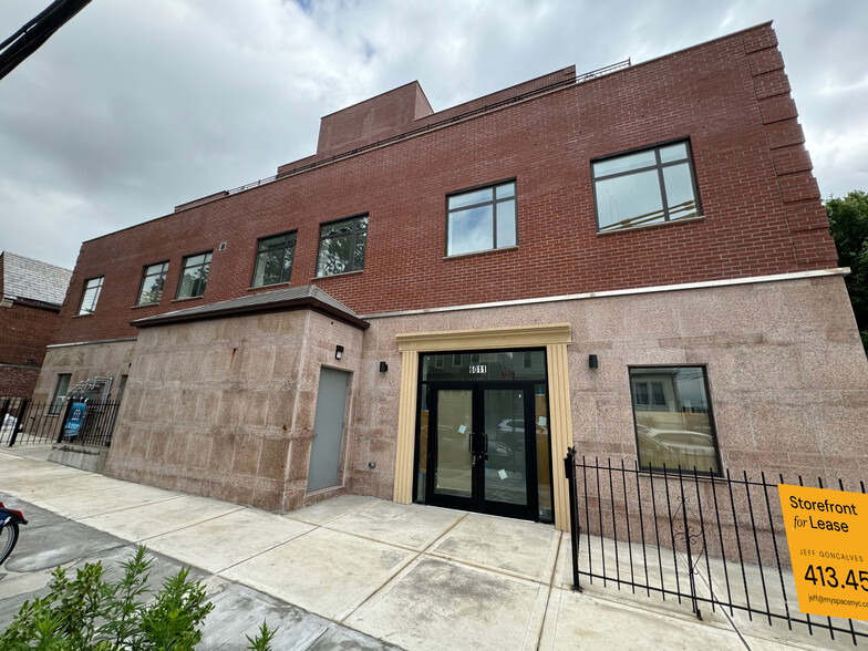 60-11 60th St, Flushing, NY for lease - Building Photo - Image 1 of 20