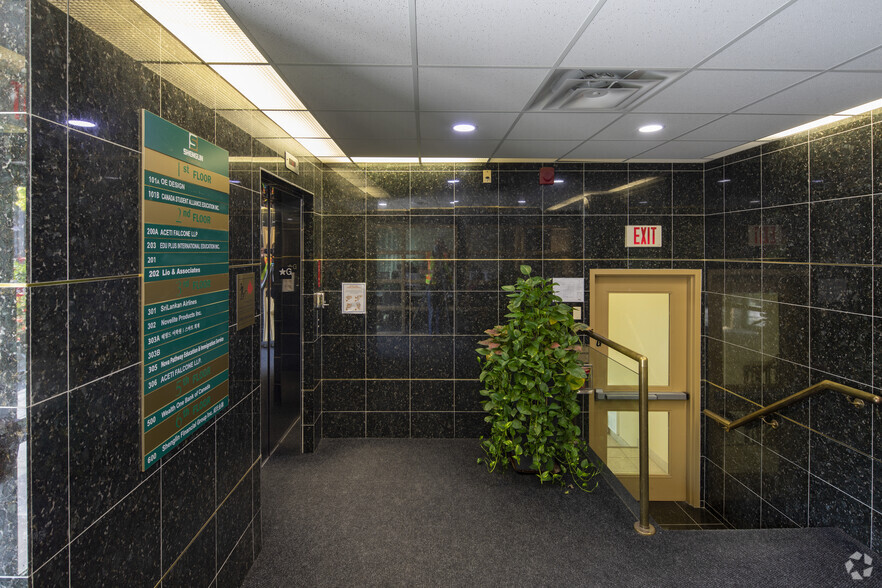 170 Sheppard Ave E, Toronto, ON for lease - Lobby - Image 3 of 5