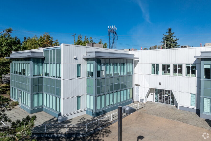 9180 King George Blvd, Surrey, BC for lease - Building Photo - Image 3 of 3