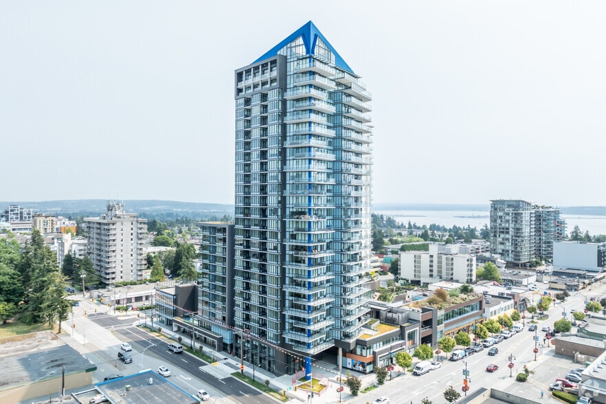 1584 Johnston Rd, White Rock, BC for lease - Primary Photo - Image 1 of 4