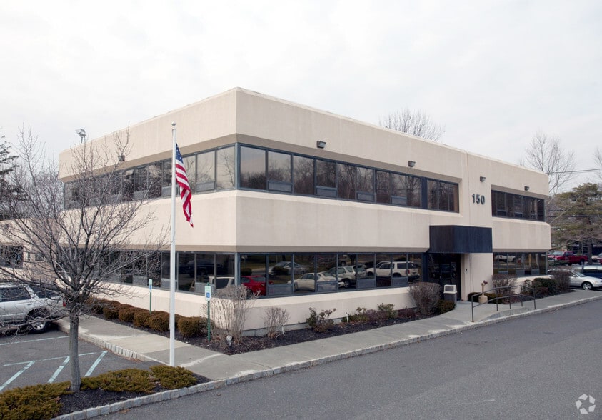 150 Airport Executive Park, Nanuet, NY for lease - Building Photo - Image 3 of 8