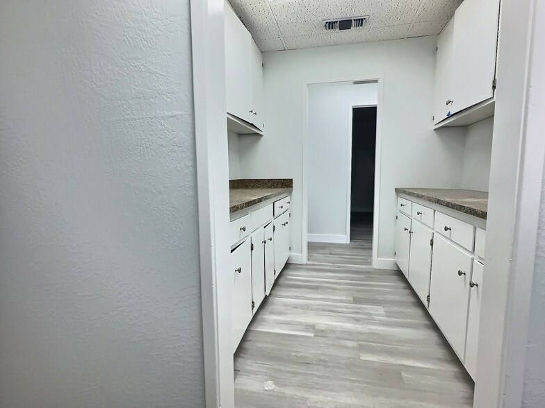 3521 Mission Ave, Carmichael, CA for lease - Interior Photo - Image 3 of 37