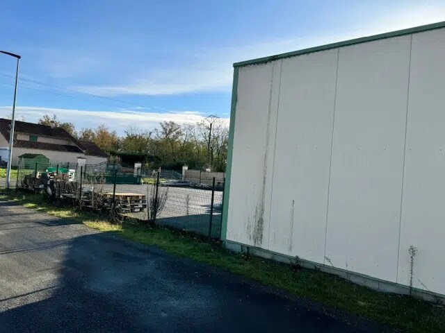 Flex in Corcelles-en-Beaujolais for sale - Building Photo - Image 3 of 4