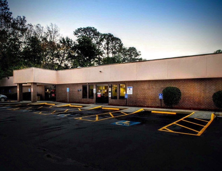 325 W Montgomery Cross Rd, Savannah, GA for lease - Building Photo - Image 3 of 37