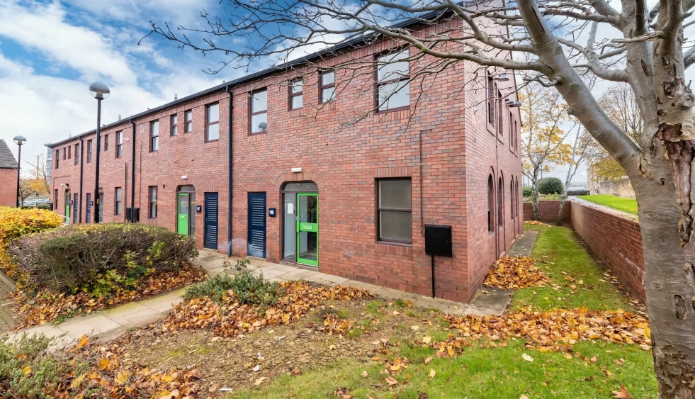 13-18 Churchfield Ct, Barnsley for sale Primary Photo- Image 1 of 1