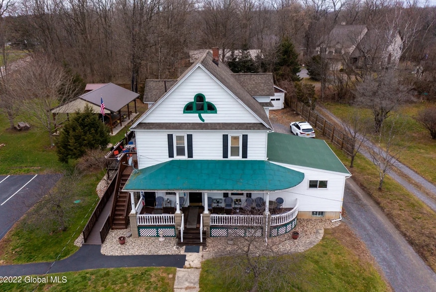 410 Mohawk Dr, Fonda, NY for sale - Building Photo - Image 2 of 34