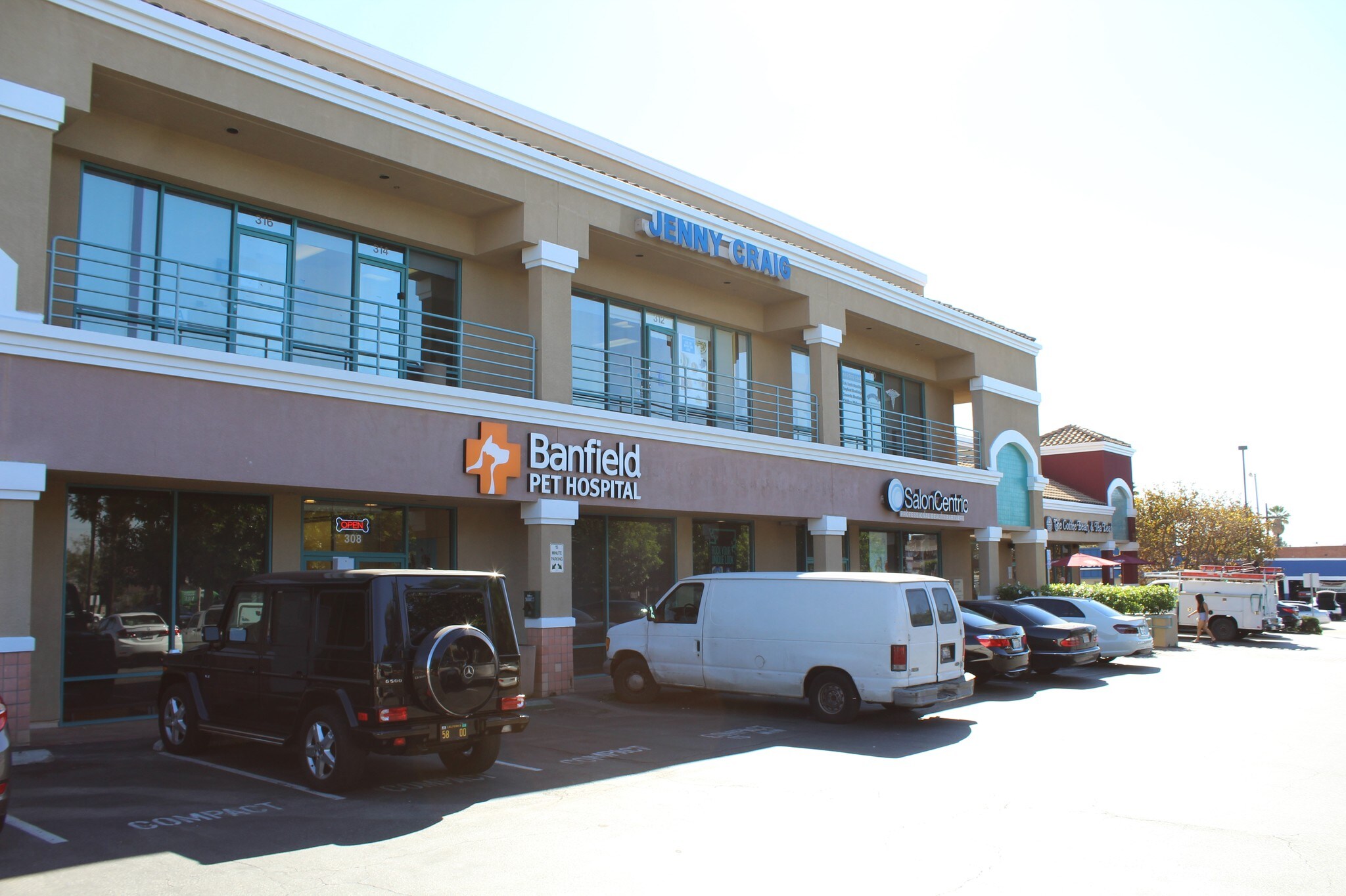 300316 N Glendale Ave, Glendale, CA 91206 Glendale Plaza