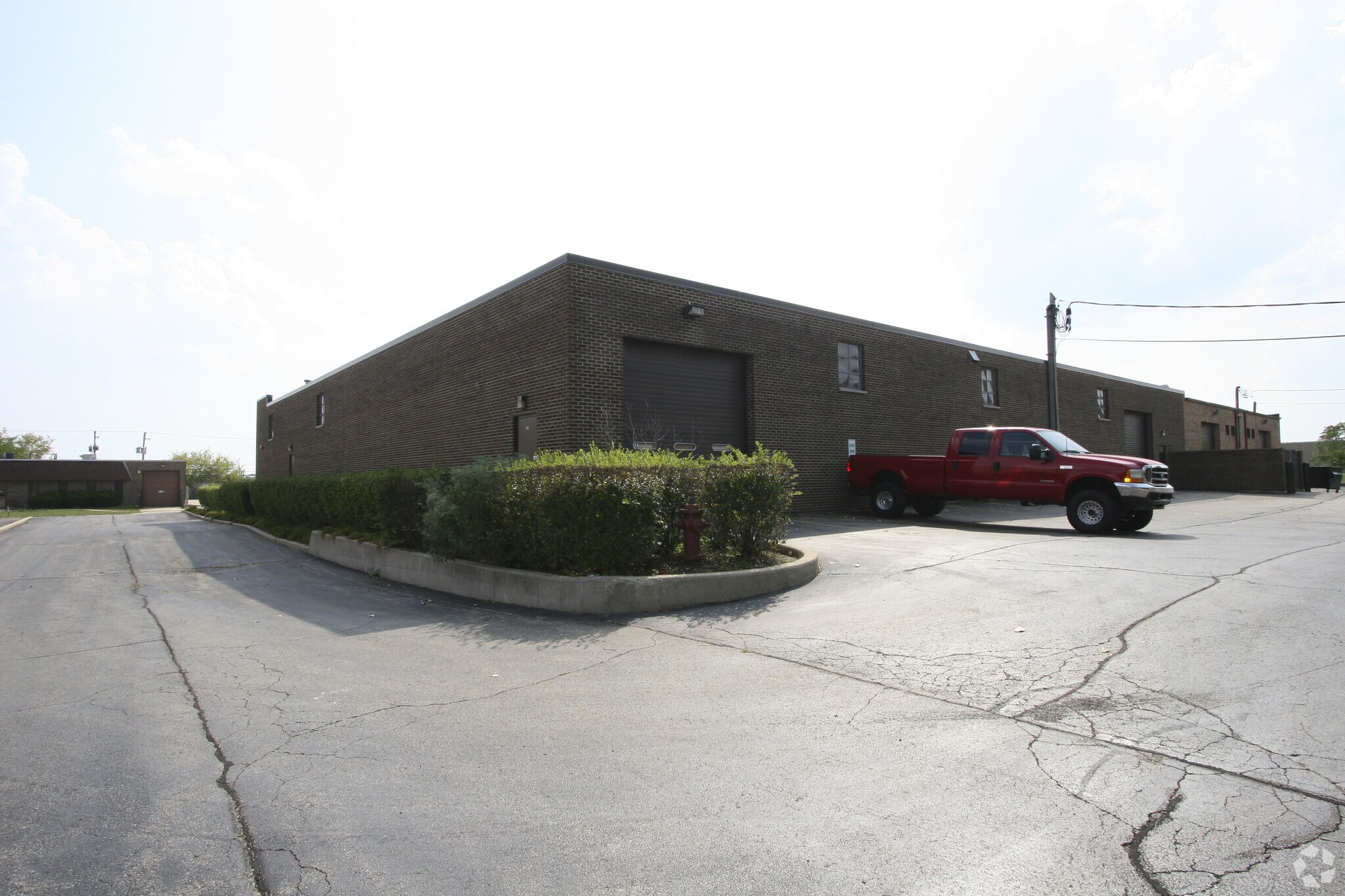 620-630 Estes Ave, Schaumburg, IL for sale Building Photo- Image 1 of 12