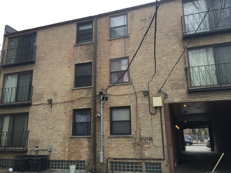 2720 E 75th St, Chicago, IL for sale - Building Photo - Image 2 of 12