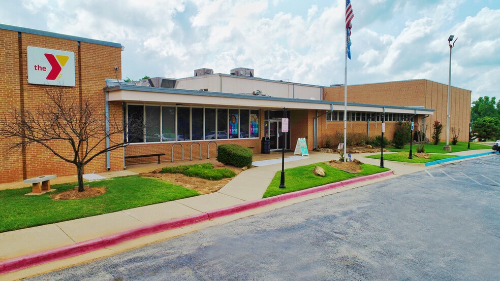 1220 S Rankin St, Edmond, OK for sale - Building Photo - Image 1 of 10