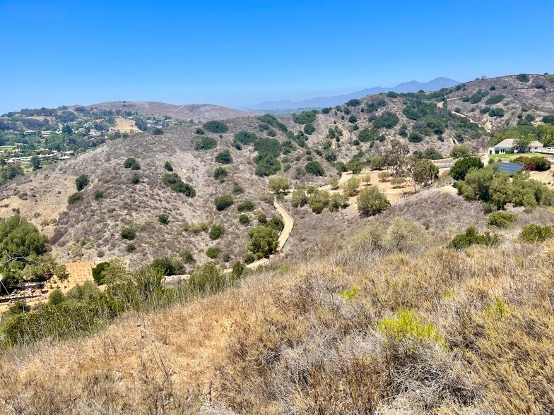 27591 Rolling Wood, San Juan Capistrano, CA for sale - Building Photo - Image 3 of 31