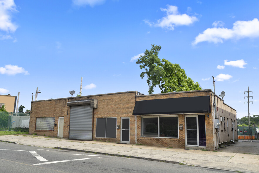 507 Eagle Ave, West Hempstead, NY for sale - Building Photo - Image 3 of 39