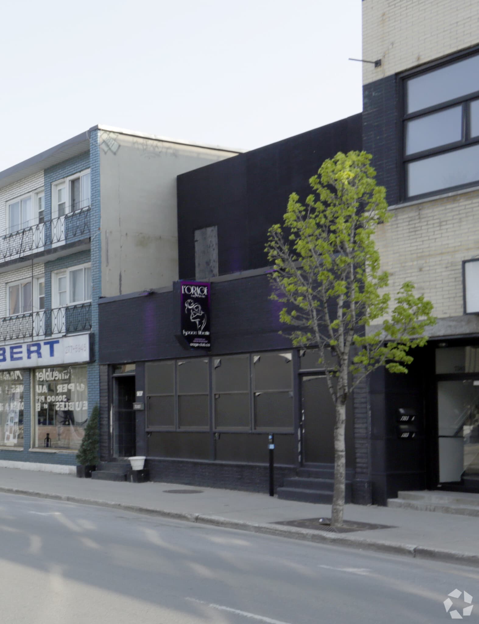 7385-7387 Rue Saint-Hubert, Montréal, QC for sale Primary Photo- Image 1 of 1