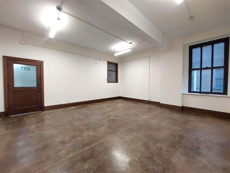 275 4th St E, Saint Paul, MN for lease Interior Photo- Image 1 of 5