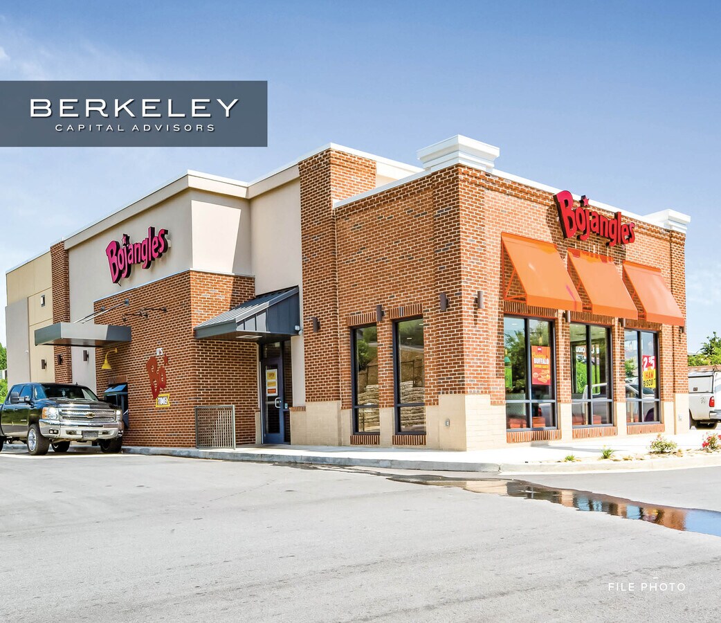 760 N Interstate 35 E, Lancaster, TX 75146