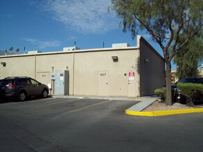 401-481 S Decatur Blvd, Las Vegas, NV for lease Building Photo- Image 2 of 7