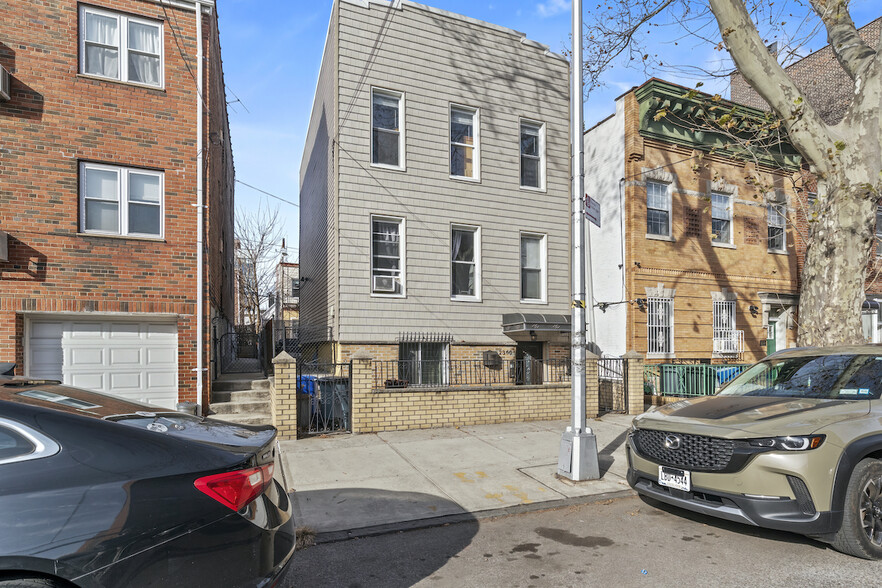 2360 33rd St, Astoria, NY for sale - Building Photo - Image 2 of 16