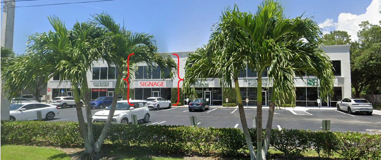 2043-2069 Trade Center Way, Naples, FL for lease Building Photo- Image 1 of 10