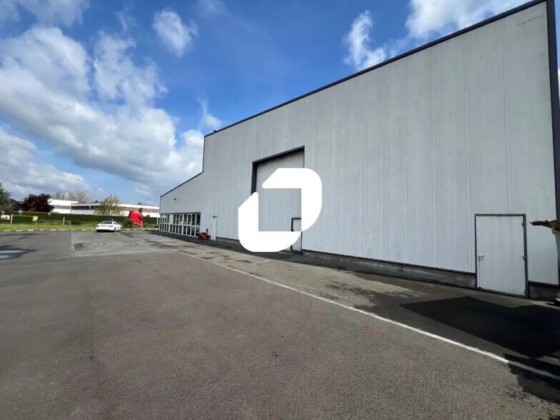 Flex in Ruitz for lease - Building Photo - Image 1 of 9