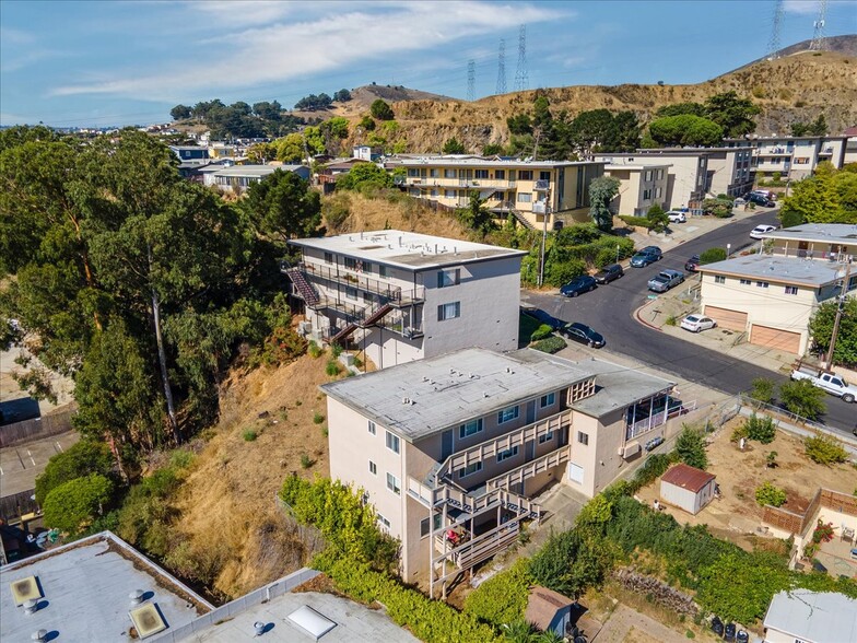 30 Gardiner Ave, South San Francisco, CA for sale - Building Photo - Image 2 of 30