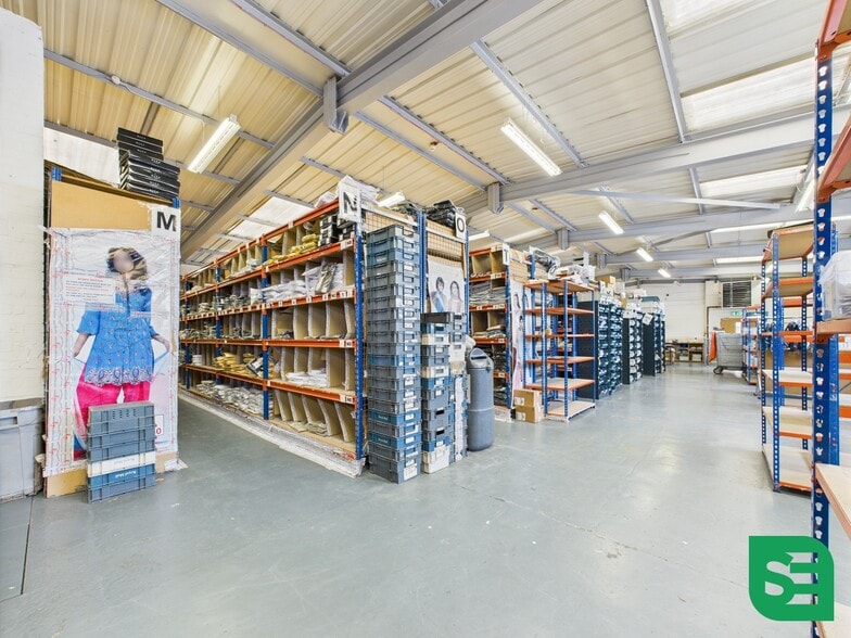 320-328 Selbourne Rd, Luton for lease - Building Photo - Image 3 of 19