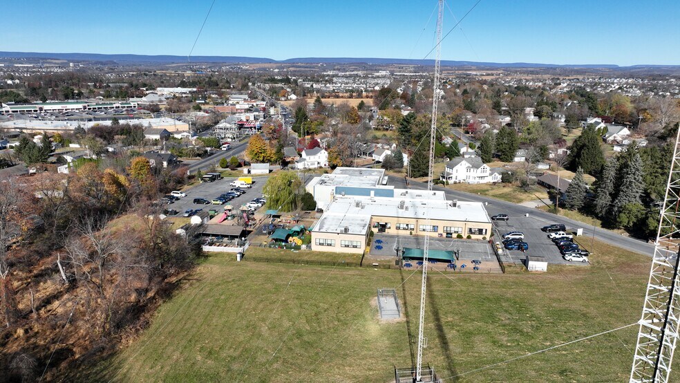 1350 Sullivan Trl, Forks Township, PA for lease - Building Photo - Image 3 of 45