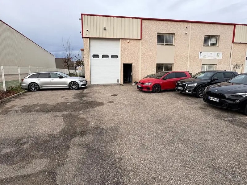 Office in Chassieu for lease Building Photo- Image 1 of 6