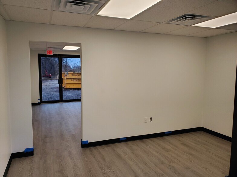 11030 Kaw Dr, Edwardsville, KS 66111 Industrial for Sale