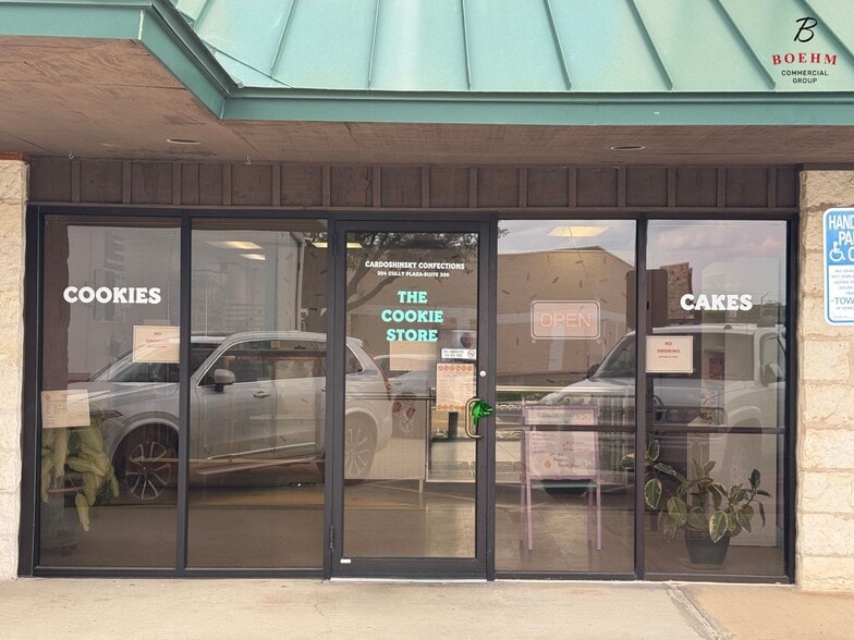 204 -208 Cully Dr, Kerrville, TX for lease - Building Photo - Image 3 of 28