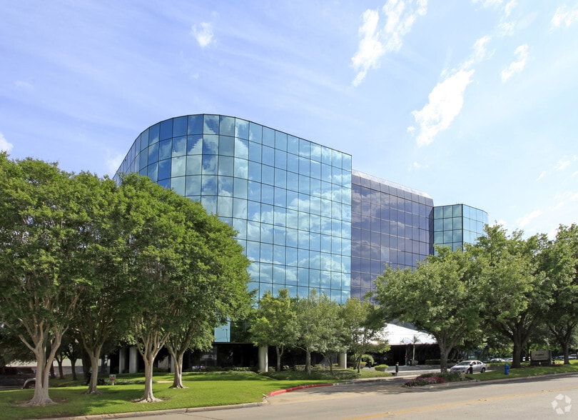 1880 S Dairy Ashford Rd, Houston, TX for lease - Building Photo - Image 1 of 40