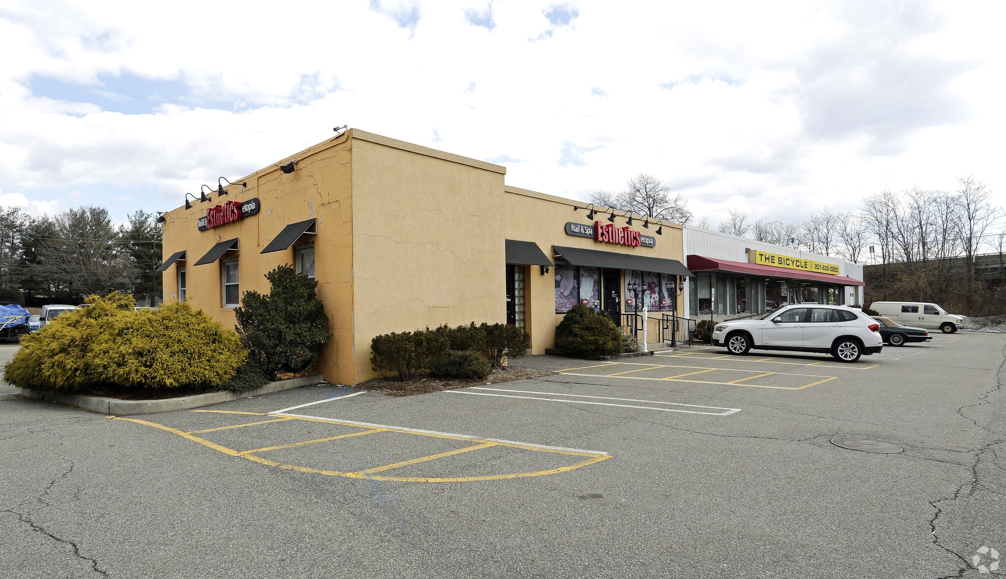 750 N State Rt 17, Paramus, NJ for sale Primary Photo- Image 1 of 1