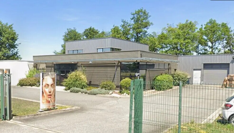 Industrial in Andrézieux-Bouthéon for sale - Building Photo - Image 2 of 6