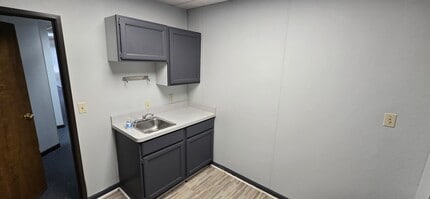 207-209 S Main St, Bellefontaine, OH for lease Interior Photo- Image 1 of 5