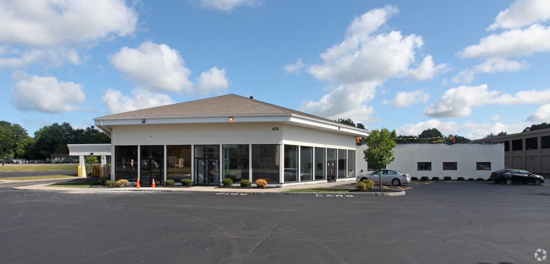 435 W Commercial St, East Rochester, NY 14445