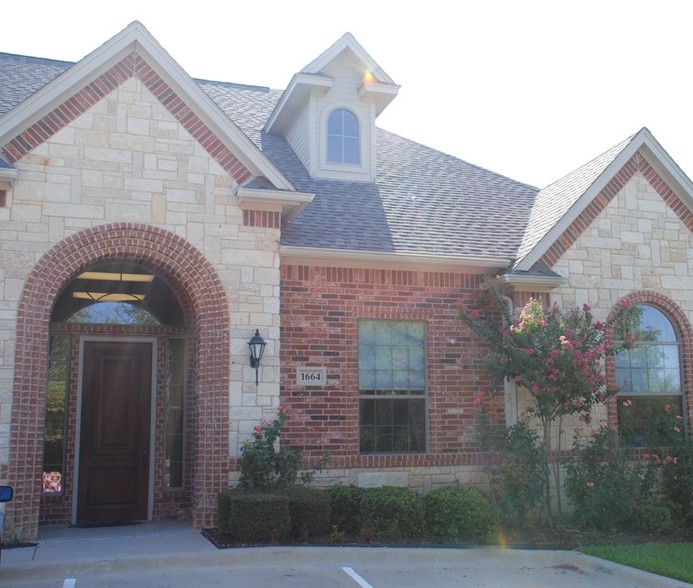 1668 Keller Pky, Keller, TX for lease - Building Photo - Image 3 of 18